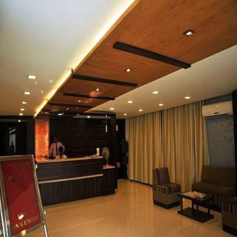 Hotel Kanak Comfort Αχμπανταμπάντ Εξωτερικό φωτογραφία